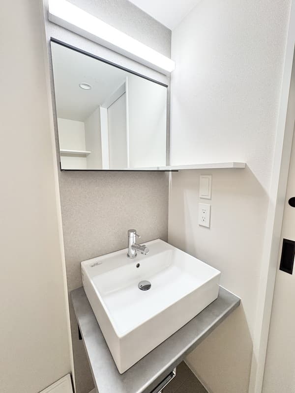Room image 9