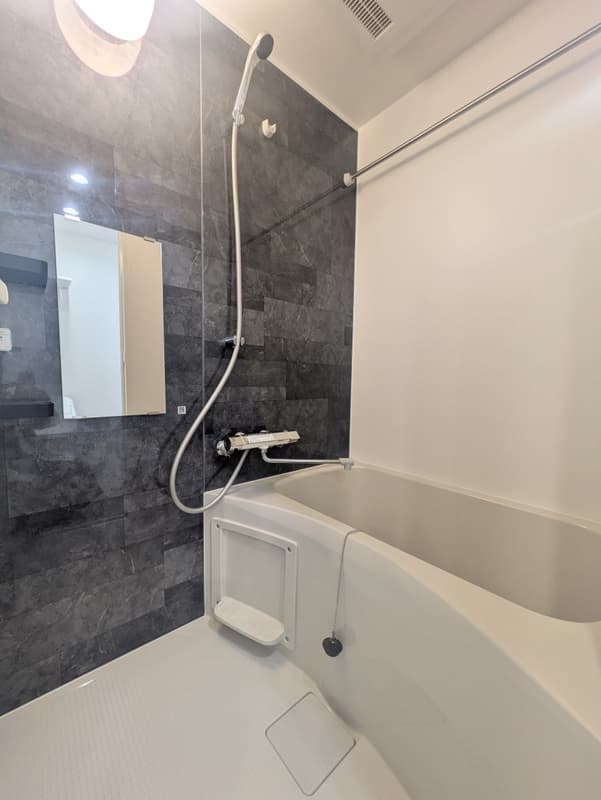Room image 14