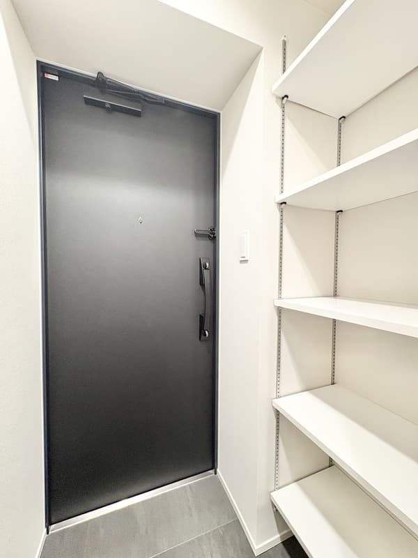 Room image 8