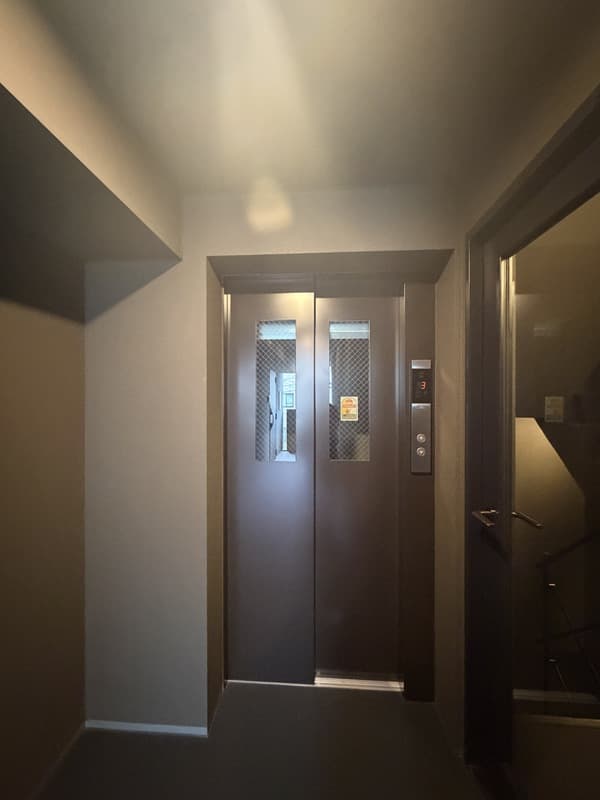 Room image 15