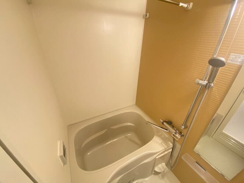 Room image 10