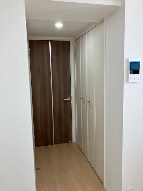 Room image 14