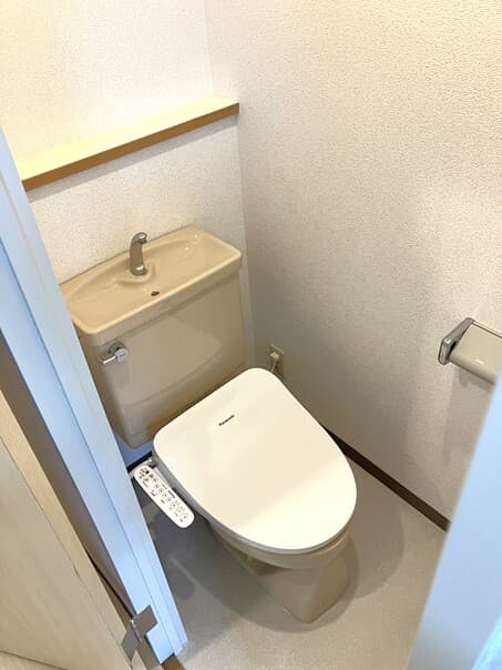 Room image 9
