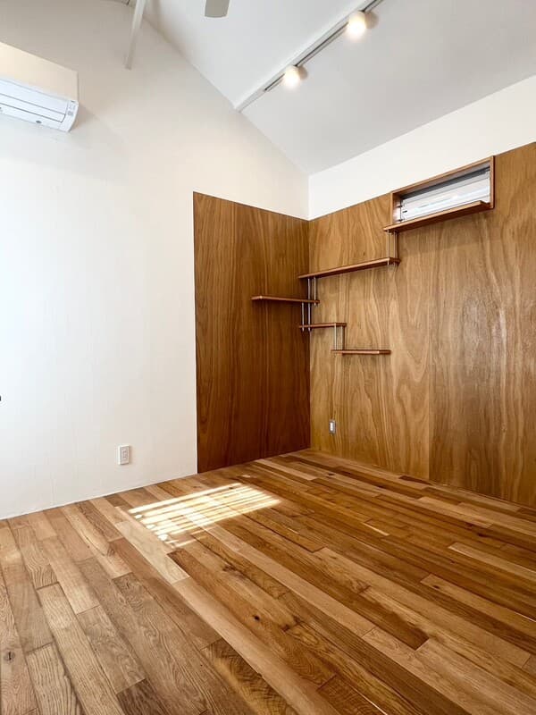Room image 11