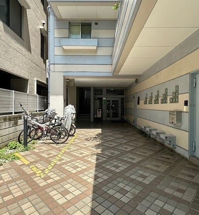 Room image 8