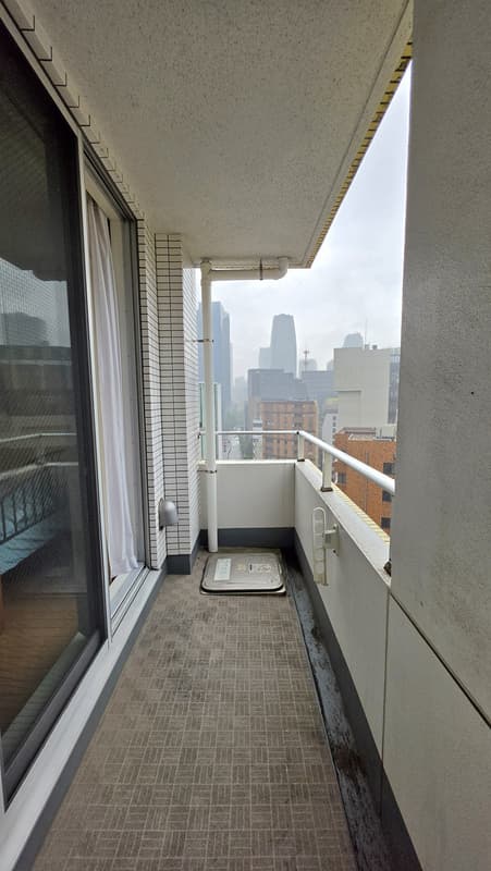 Room image 12
