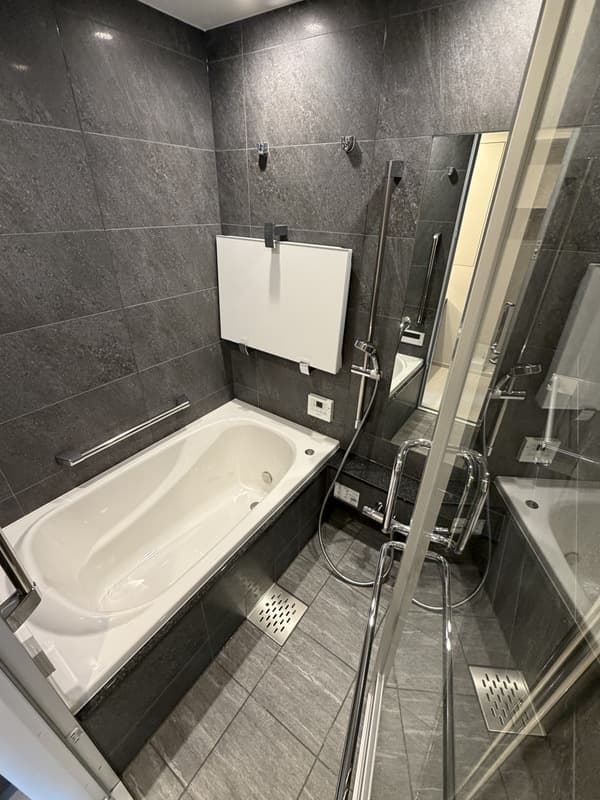 Room image 11