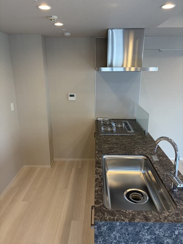 Room image 14