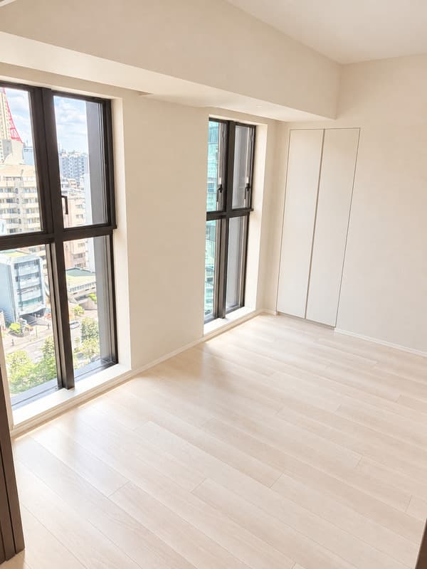 Room image 9