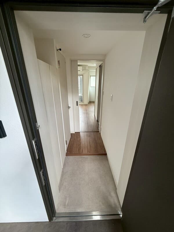 Room image 12