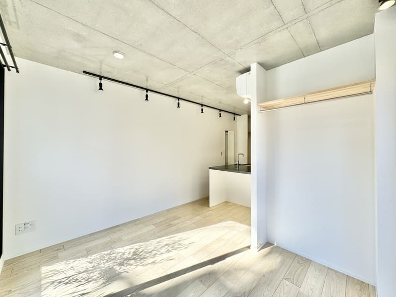 Room image 10