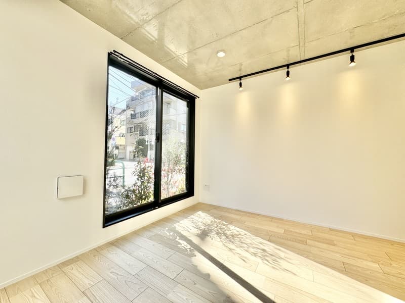 Room image 12