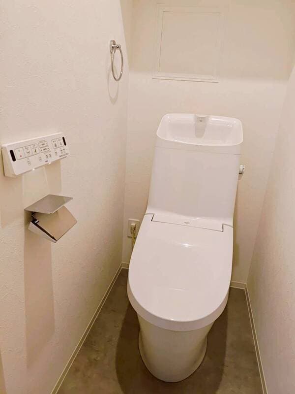 Room image 8
