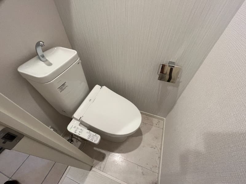 Room image 9