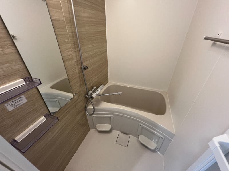 Room image 8