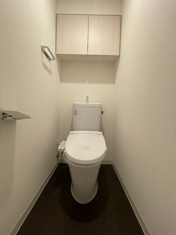 Room image 8