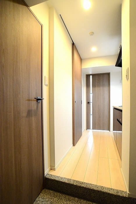 Room image 12