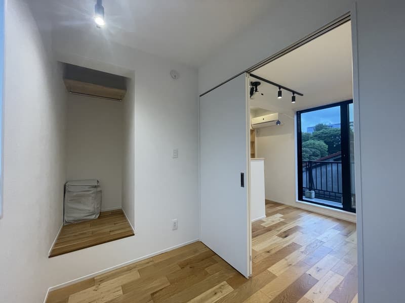 Room image 10