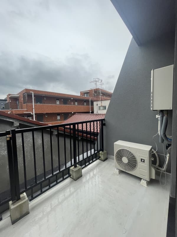 Room image 11