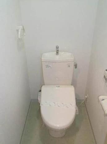 Room image 8