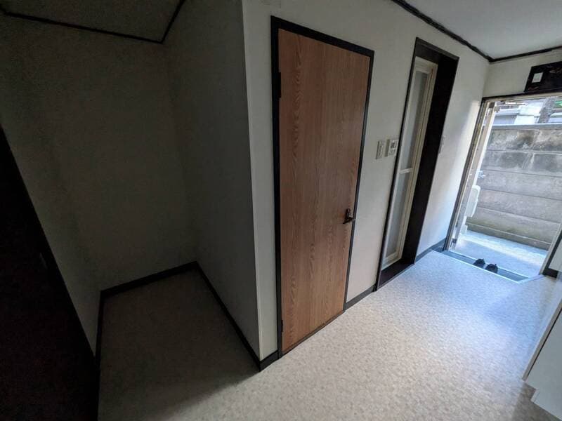Room image 10