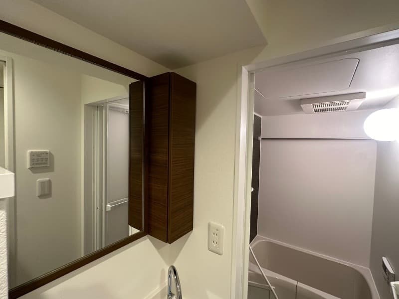 Room image 12