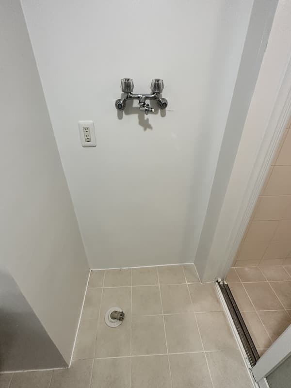 Room image 14