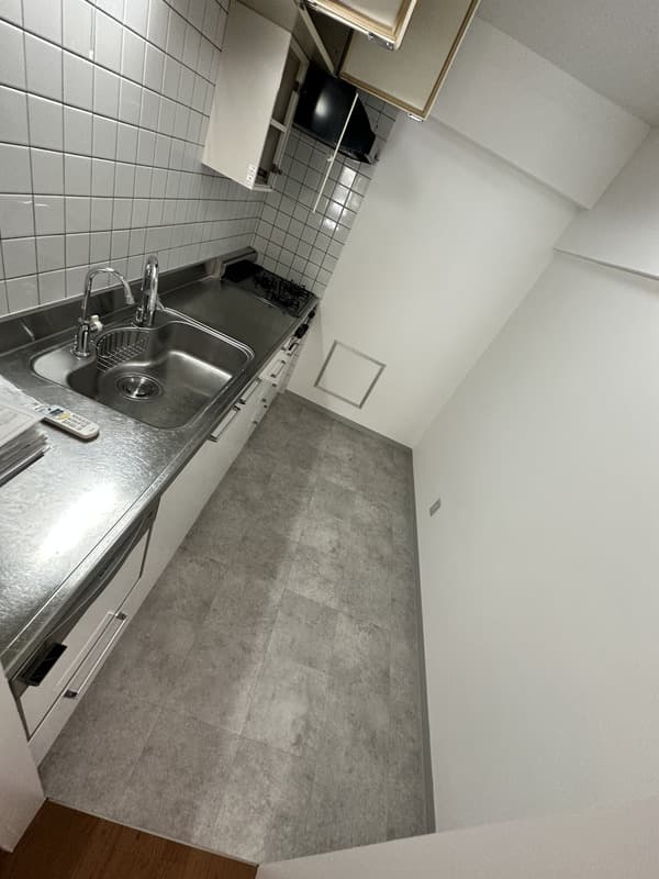 Room image 9