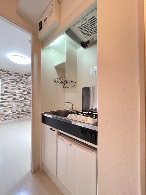 Room image 8