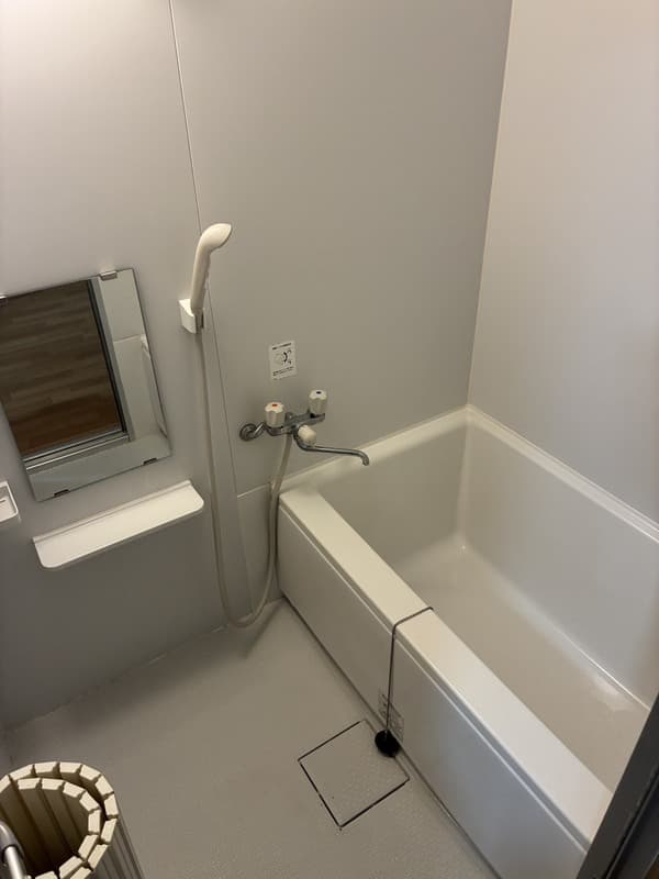 Room image 15