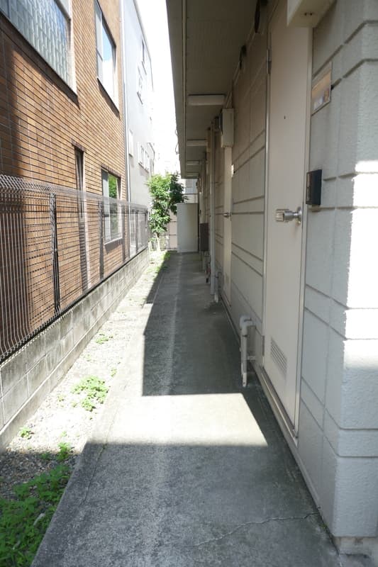 Room image 12
