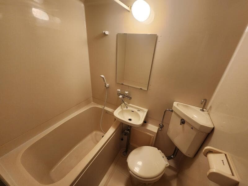 Room image 9