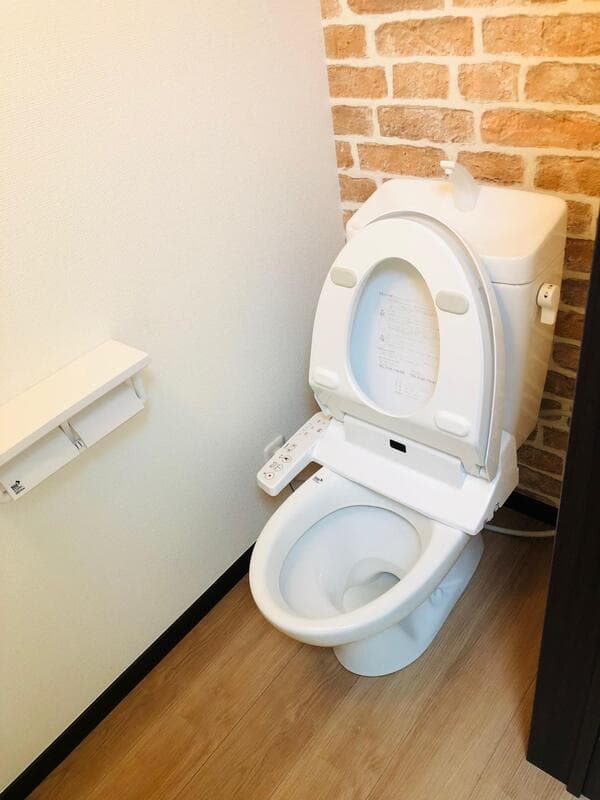 Room image 10