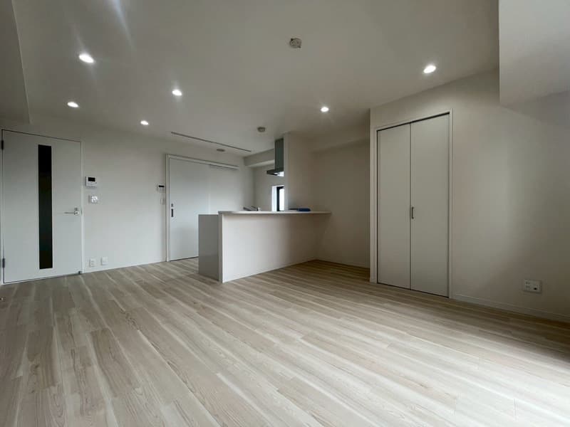 Room image 9