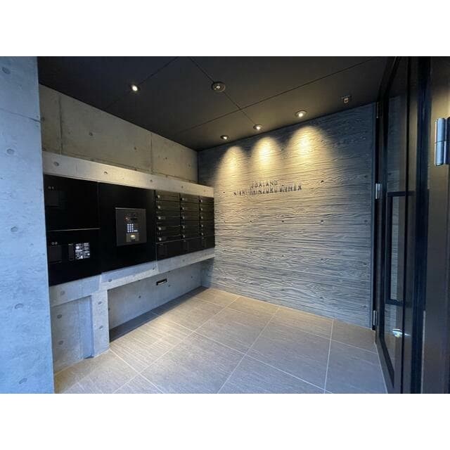 Room image 13