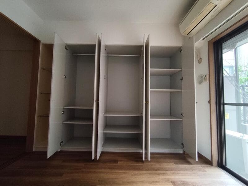 Room image 10