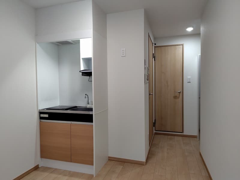 Room image 8