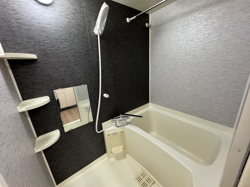 Room image 9