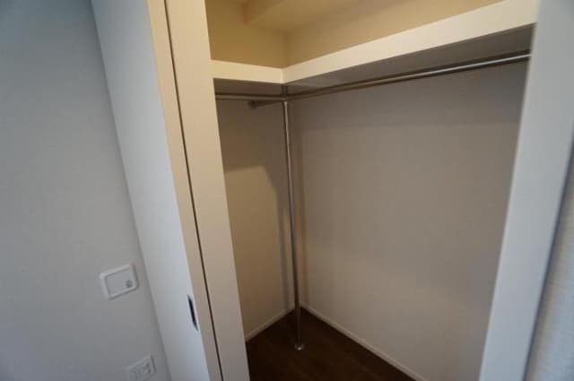 Room image 15