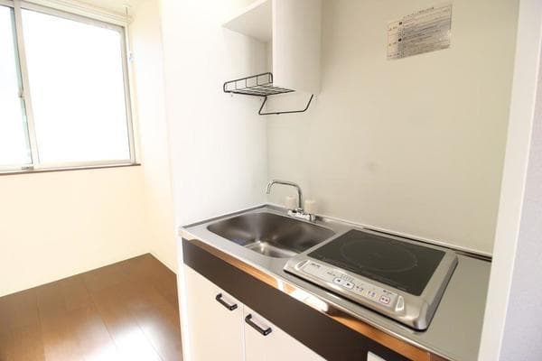 Room image 8