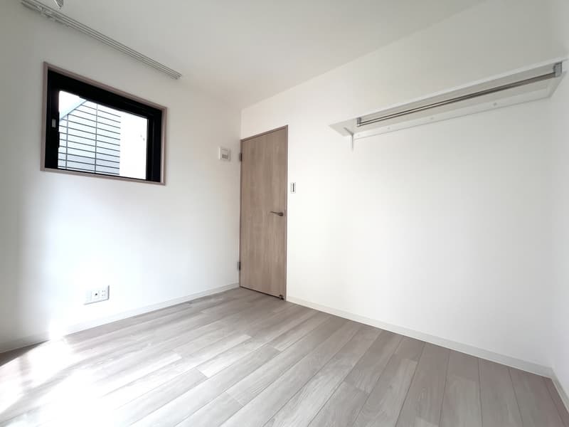 Room image 9
