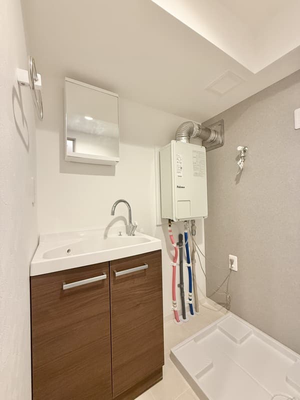 Room image 12