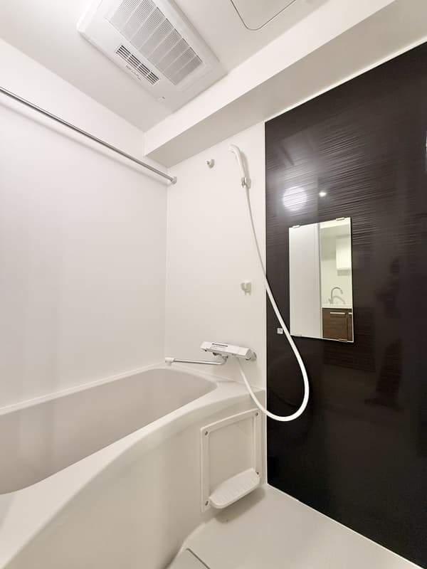 Room image 13