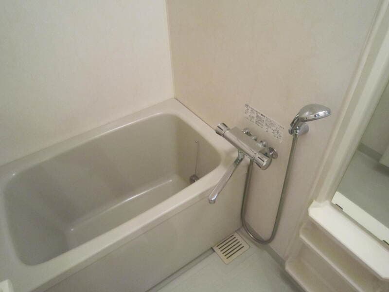 Room image 12