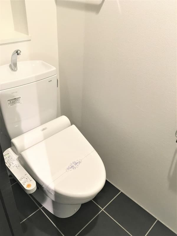 Room image 10