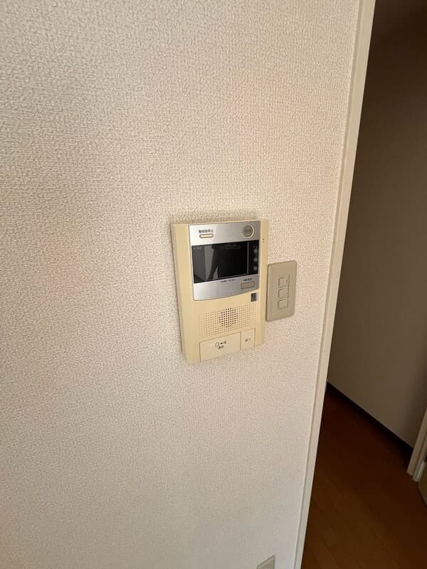 Room image 12