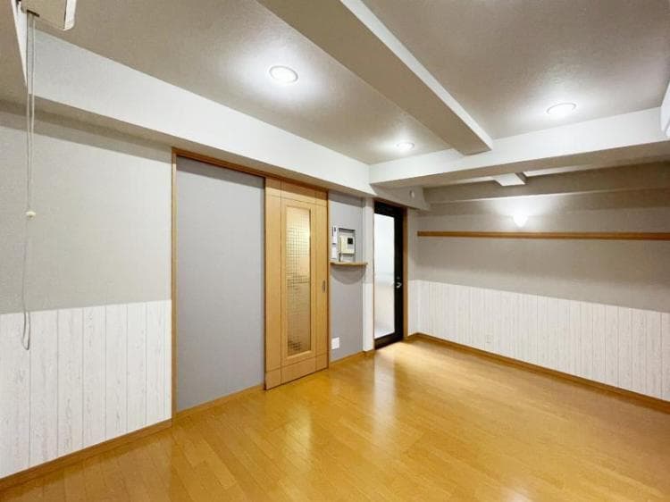 Room image 15