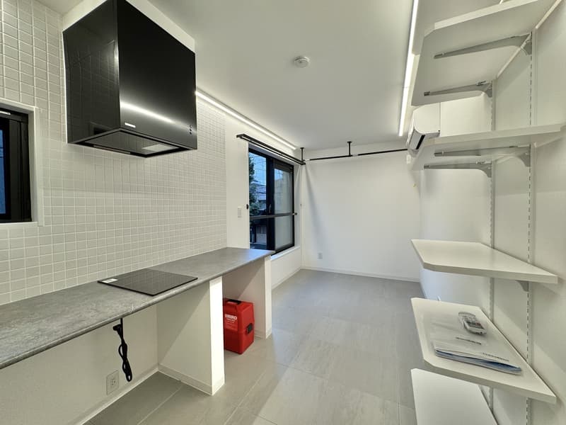 Room image 11