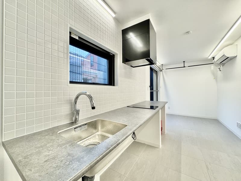 Room image 9
