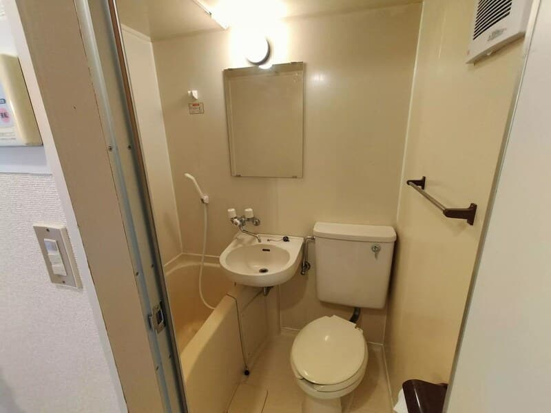 Room image 8